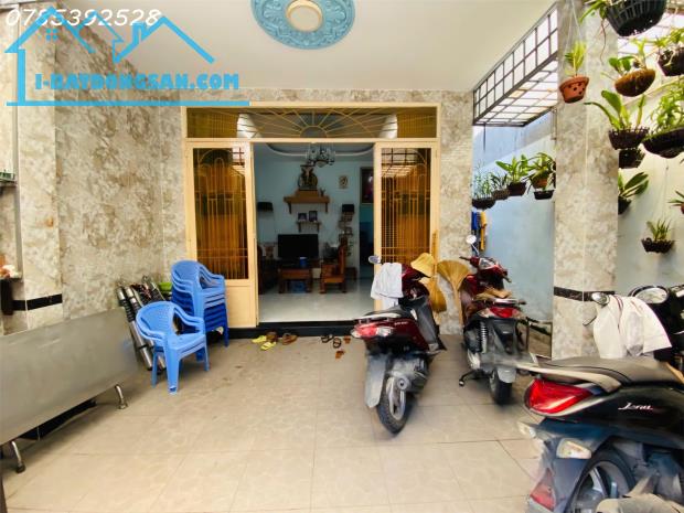 Nhà 100m2 - Tam Phú - Thủ Đức - NGANG 5M - HẺM XE HƠI QUAY ĐẦU - 3