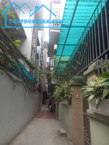 Bán gấp nhà 3T phố Cầu Am, Vạn Phúc, Hà Đông. 43.6m2, Mt 6.8m. 6.4 tỷ