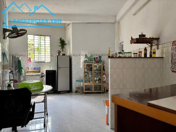 ♣ Sau lưng MT Đống Đa, gần Chợ, 56m2, 3 tầng, 5 Phòng cho thuê, 2.65 tỷ - 1