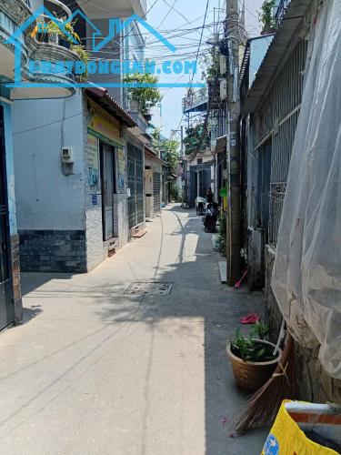 Bán nhà 50m2, Gò Vấp, 2 tầng, hẻm thông thoáng, nhỉnh 4.× tỷ, gần chợ Phạm Văn Bạch