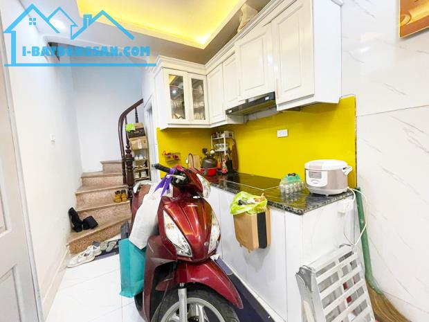 SIÊU HIẾM-NHÀ KIM MÃ LÔ GÓC 3 THOÁNG DÂN XÂY 22m2x5TẦNG NỘI THẤT XỊN Ở NGAY CHỈ 3,79 TỶ - 2