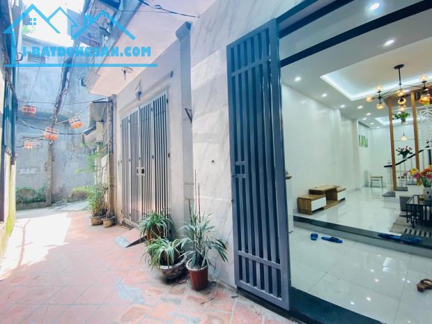 5.8 tỷ Nhà riêng nằm ở vị trí đắc địa tại Đường Cầu Bươu, Xã Thanh Liệt, Thanh Trì, Hà Nội