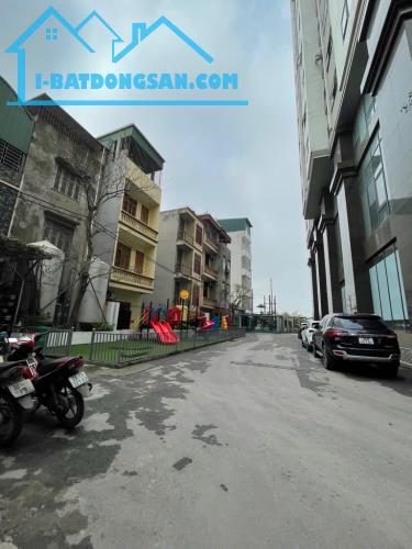 BÁN NHÀ CẤP 4 PHÂN LÔ - Ô TÔ TRÁNH- KINH DOANH- XÂY MỚI QUÁ ĐẸP - LH: 0338014935 - 5