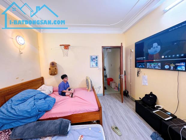 Bán nhà Kim mã cách ô tô tránh chỉ 15m 50 4 tầng 10.5 tỷ