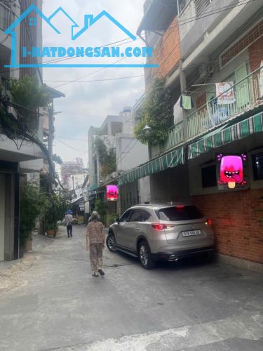Bán nhà quận 10, đường Nguyễn Kim, 42m2, 3 tầng, hẻm xe hơi, 8.8 tỷ - 2