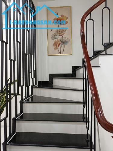 Nhà Ngọc Lâm 46m2x5T, ô tô tránh, kinh doanh, gần trường TH Ái Mộ, 12.9 tỷ 0976285499 - 3