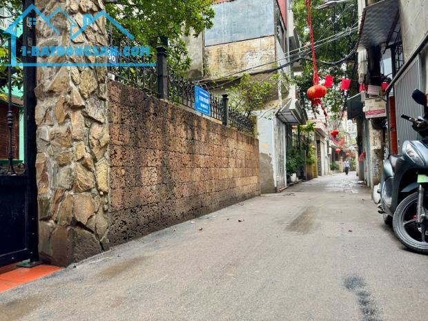 Bán đất ngõ thông gần Quận Uỷ Tây Hồ. Diện tích 165m², giá 26 tỷ. - 1