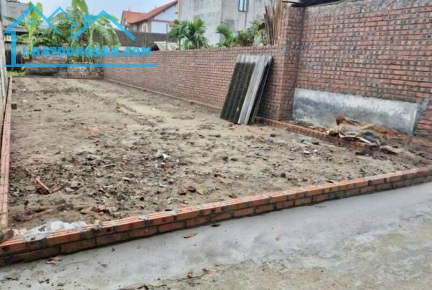 Bán đất ngõ thông gần Quận Uỷ Tây Hồ. Diện tích 165m², giá 26 tỷ.