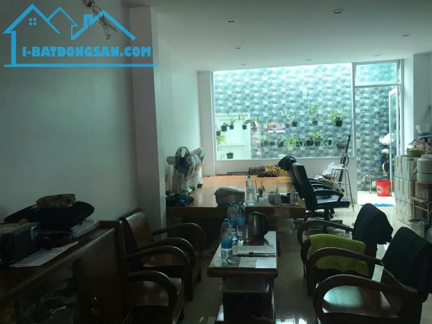 Bán căn nhà KDC Cồn nằm đường nằm cách biển 20m. Có view biển, dt 86m giảm 4 tỷ còn 22 tỷ