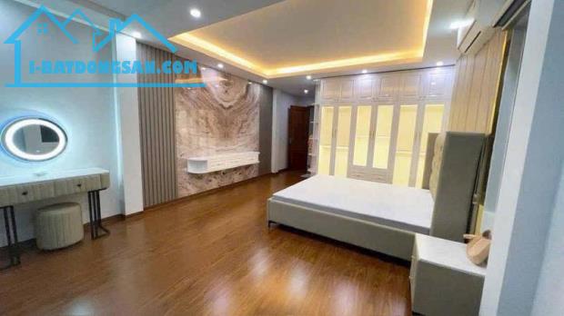 PHỐ CỔ NGỌC LÂM - LONG BIÊN -7 TẦNG THANG MÁY - GIÁ 15 TỶ