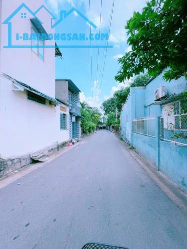 NP455 BÁN NHÀ 1 LẦU 1 TRỆT P.HỐ NAI GÓC 2 MẶT TIỀN 102M2 GIÁ 3 TỶ 3