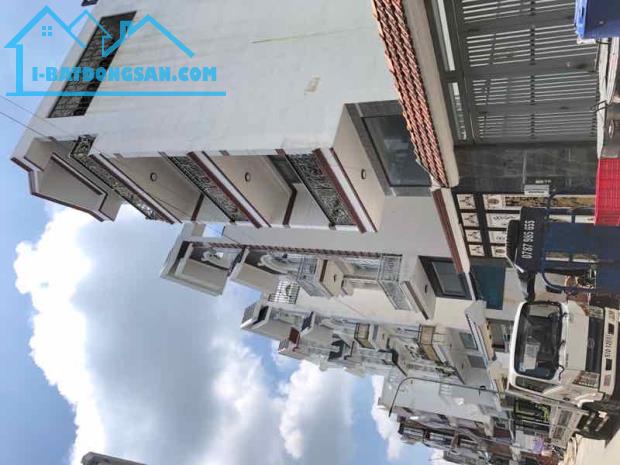 Chuyen Ban nha ở bến lội bình tân