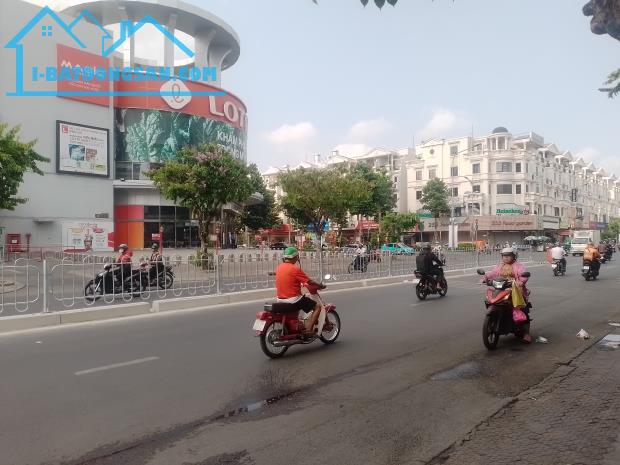 Hàng hiếm, nhà 2 mặt hẻm 3m, 2 tầng, 4x14 Nguyễn Văn Lượng Gò Vấp. Giá 5.1 tỷ