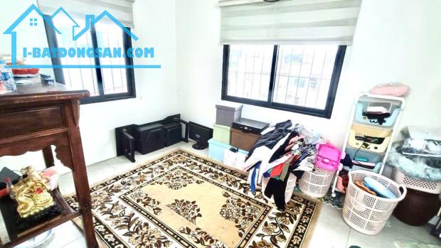 Bán nhà riêng Phố Bạch Mai, mặt ngõ thông, 10M ra mặt phố - 5 Tầng 3 ngủ - Mới xây vài năm