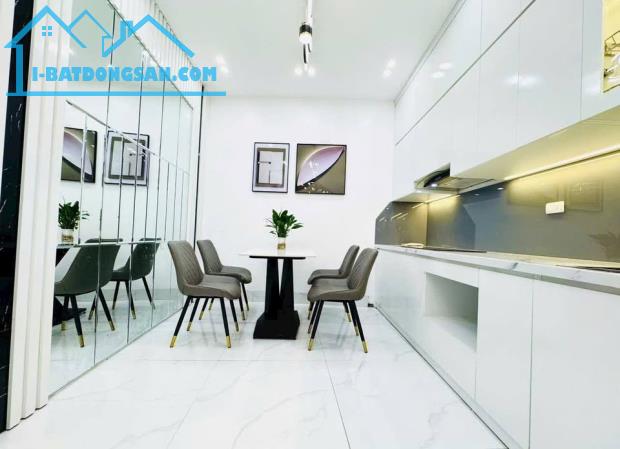 Siêu phẩm Cầu Giấy 38m, 5 tầng, 4m MT, 10m ra mặt phố - Giá 7 tỷ - 4