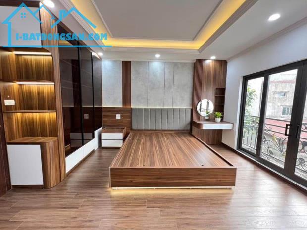 Nhà đẹp Hoàng Quốc Việt 35m, 6 tầng thang máy, 30m ra phố, có bãi gửi oto - Giá 7,5 tỷ - 3