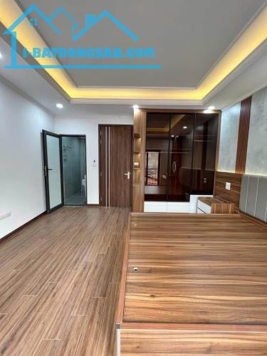 Nhà đẹp Hoàng Quốc Việt 35m, 6 tầng thang máy, 30m ra phố, có bãi gửi oto - Giá 7,5 tỷ - 1