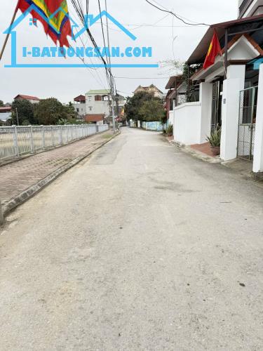 Còn mảnh đất Kiêu Kỵ, đường ô tô tránh, DT 60.5m2 giá chỉ 4.2 tỷ. LH: 0379483926 - 2