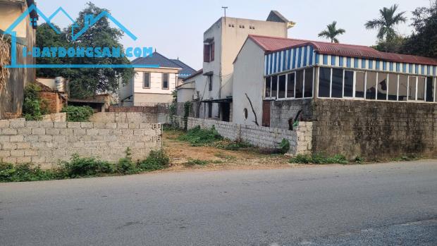 200m trục chính xã đông sơn đường 2 ô tô tránh nhau giá chỉ nhỉnh 20tr 1m