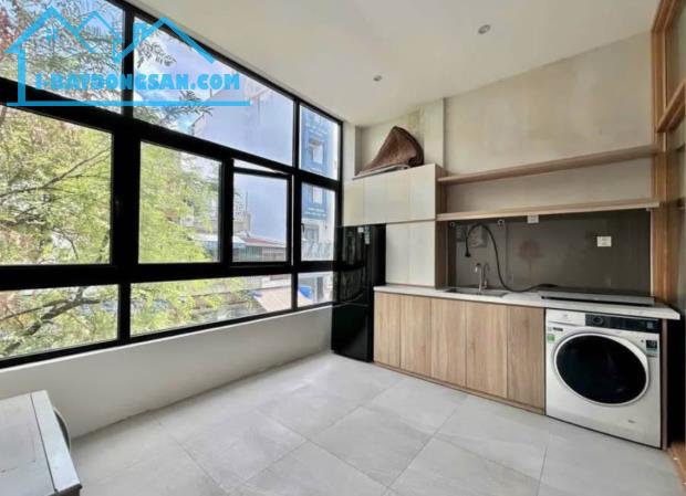 Cho thuê căn hộ 1pn tách bếp máy giặt riêng đường Ba Vì giá 4tr6