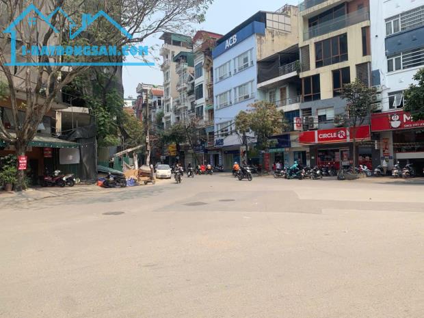 BÁN SIÊU PHẨM TRỤC CHÍNH KINH DOANH HỒ ĐỀN LỪ .DT 51M. B 24. MT 6 M . ĐẢNG CẤP
