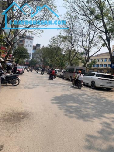 BÁN SIÊU PHẨM TRỤC CHÍNH KINH DOANH HỒ ĐỀN LỪ .DT 51M. B 24. MT 6 M . ĐẢNG CẤP - 1