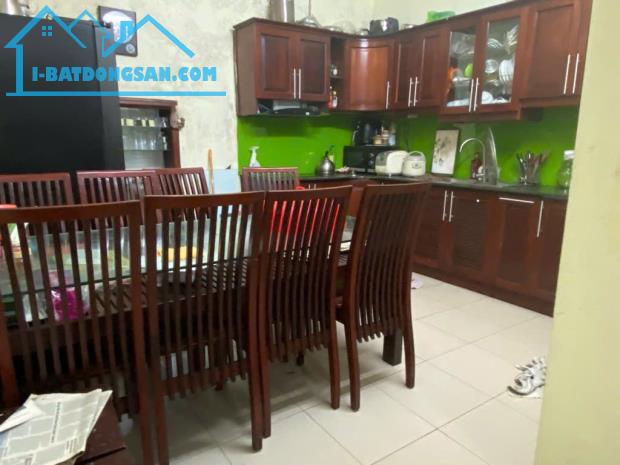 Bán nhà ngõ 298 Ngọc Lâm 53m. 3 tầng, giá chỉ 6.6 tỷ. - 1