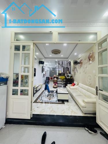 Tặng full nội thất - Định cư gấp bán - Bình Hưng Hòa A - 64m2 - 2 tầng - Chỉ nhỉnh 4 tỷ