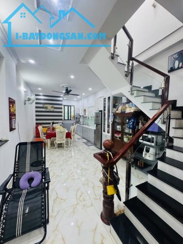 Tặng full nội thất - Định cư gấp bán - Bình Hưng Hòa A - 64m2 - 2 tầng - Chỉ nhỉnh 4 tỷ - 2