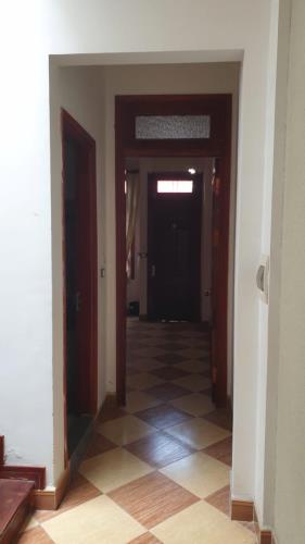 Bán nhà Hoàng Cầu Phân Lô - Ô Tô vào nhà DT 45 m X 5 tầng. Giá 12 tỷ. - 1