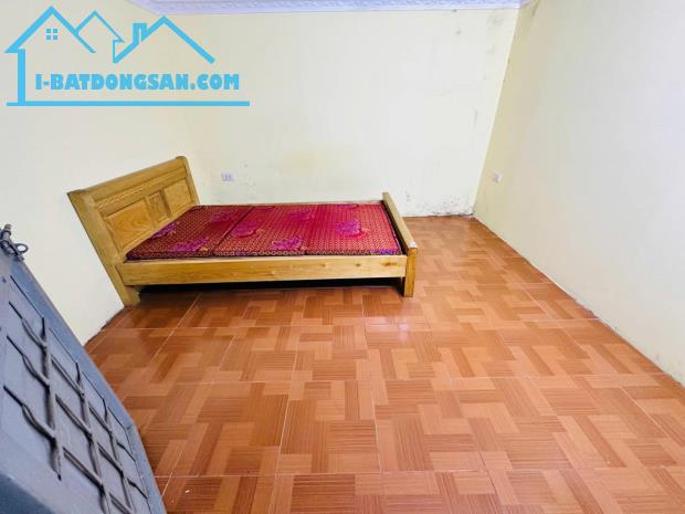 Vip - Cực hiếm, Bán nhà 4 tầng, 35m2, giá chỉ 5.75 tỷ tại Kim Giang, Hoàng Mai !