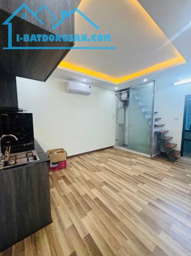 Nhà B9 Tập Thể Nghĩa Tân, Cầu Giấy. 2PN, 2VS; Giá 2.9 Tỷ - 1