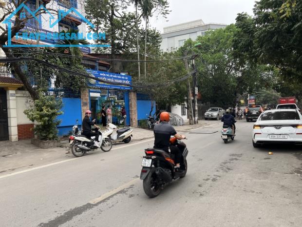 Bán nhà phố Đặng Tiến Đông, Siêu hiếm, ô tô tránh, ở ngay