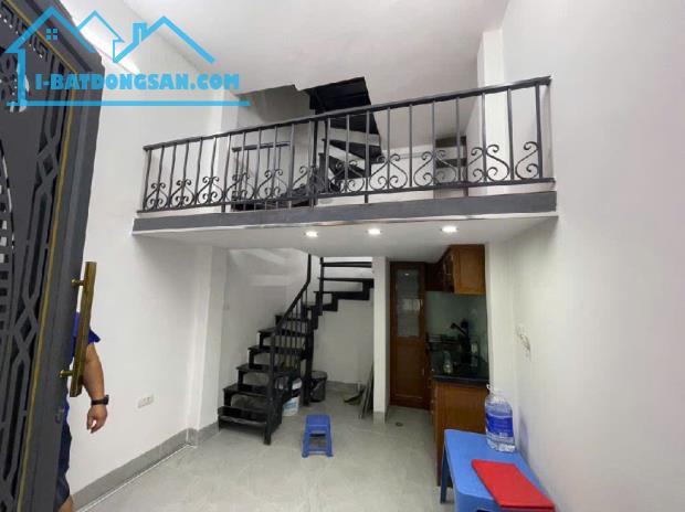 HIẾM: Bán nhà 3 tầng Hoàng Hoa Thám, lô góc, sổ đỏ đẹp, 3.2 tỷ (Có thương lượng)