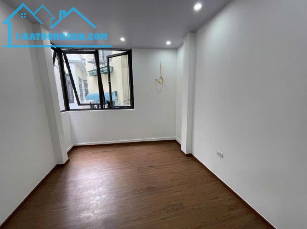 HIẾM: Bán nhà 3 tầng Hoàng Hoa Thám, lô góc, sổ đỏ đẹp, 3.2 tỷ (Có thương lượng) - 3