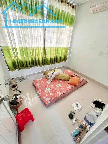 Bán nhà 2 lầu Quận 8 hẻm 4m đường Âu Dương Lân Phường 3 - 4