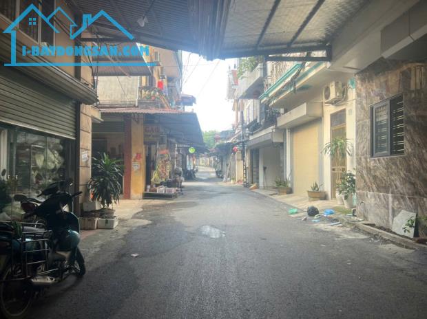 103m phố chợ thị trấn xuân mai mặt tiền 8m kinh doanh sầm uất