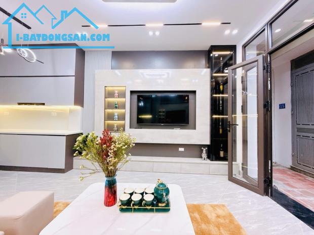 Trần Thái Tông Cầuu Giấy 30m2,5 tầng, ngõ rộng chỉ 6.3 tỉ - 5