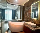 Bán nhà đẹp nhất Nguyễn Sơn,55M,7 tầng thang máy,MT 5M,ngõ thông,gara 2 ô tô.Nhỉnh 18 tỷ