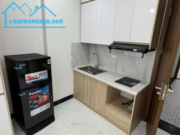 Toà CHDV,CCMN Bạch Mai - 7 tầng, lô góc -  Ngõ thông ô tô - DT 1 tỷ/năm - Đủ PCCC