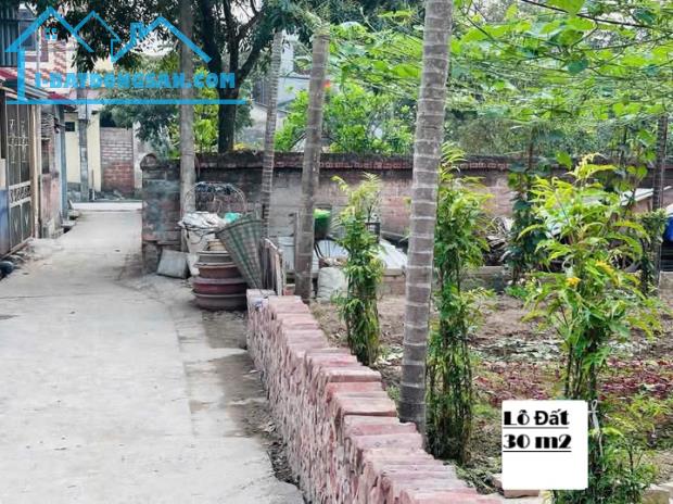 ĐẤT VÀNG phân lô  gần quận ủy bắc từ liêm - KINH DOANH ĐỈNH -33M2 - 4TỶ - 1