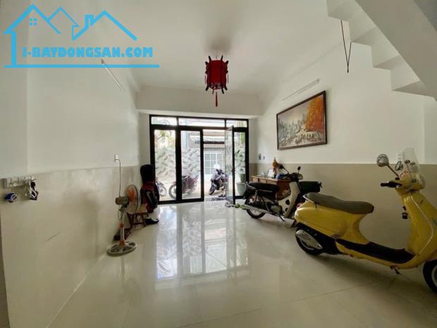 Cần bán nhà Ông ích khiêm 81m2, 3 tầng – sân thượng, hẻm xe tải hơn 7m - 3