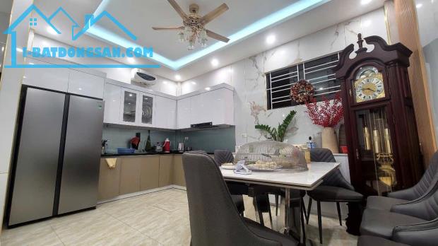 BÁN NHÀ 1 BƯỚC RA PHỐ OTO TRÁNH YÊN HÒA 50M2 x 5T x MT 5M - 2
