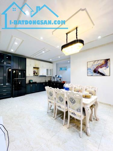 Nhà 3 tầng 110m2, nở hậu đẹp, đường Hoàng Diệu, Hải Châu gần cầu Rồng, sông Hàn - 2