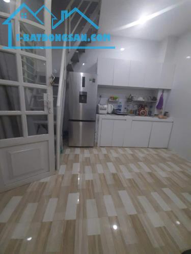 Bán nhà hẻm Hưng Phú Phường 8 Quận 8. Nhà giá rẻ khu Hưng Phú Ba Đình - 1.75 Tỷ - 3