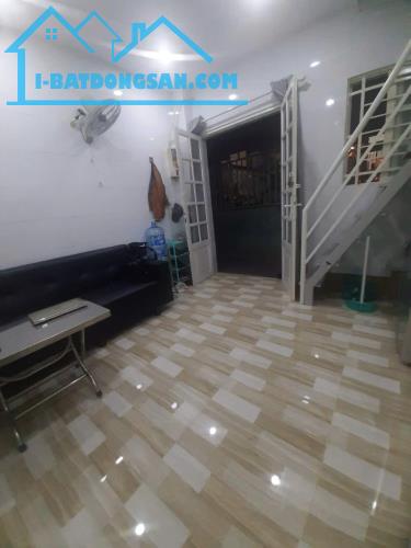 Bán nhà hẻm Hưng Phú Phường 8 Quận 8. Nhà giá rẻ khu Hưng Phú Ba Đình - 1.75 Tỷ - 2