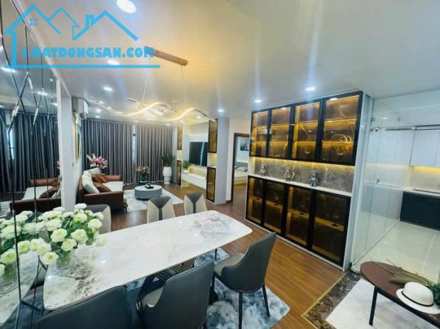 Bán gấp căn hộ chung cư Ngoại giao đoàn - 93m2 giá chỉ 7,6 tỷ - sổ đỏ sẵn sàng.