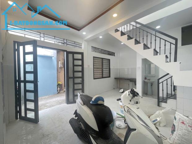 2,45 tỷ sở hữu ngay nhà 24m2 2 tầng ngay Phú Thọ Hòa Tân Phú