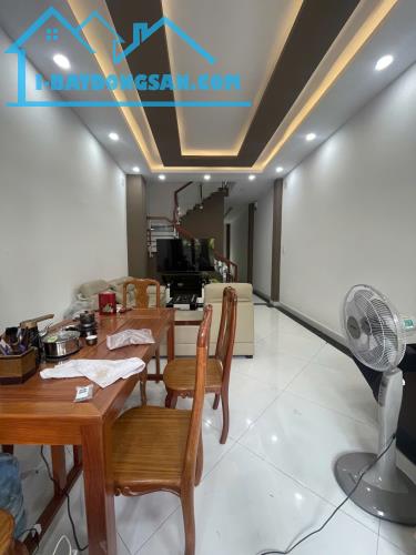 Bán nhà Lạc Long Quân P11 Tân Bình, 82m2, HXT, 3 tầng, giá chỉ 7,1 tỷ TL - 4