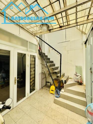 MẶT TIỀN ĐƯỜNG P4 QUẬN 8 - NGAY PARC MALL - 4,3X14M - 4 TẦNG - 8.8 TỶ - 3